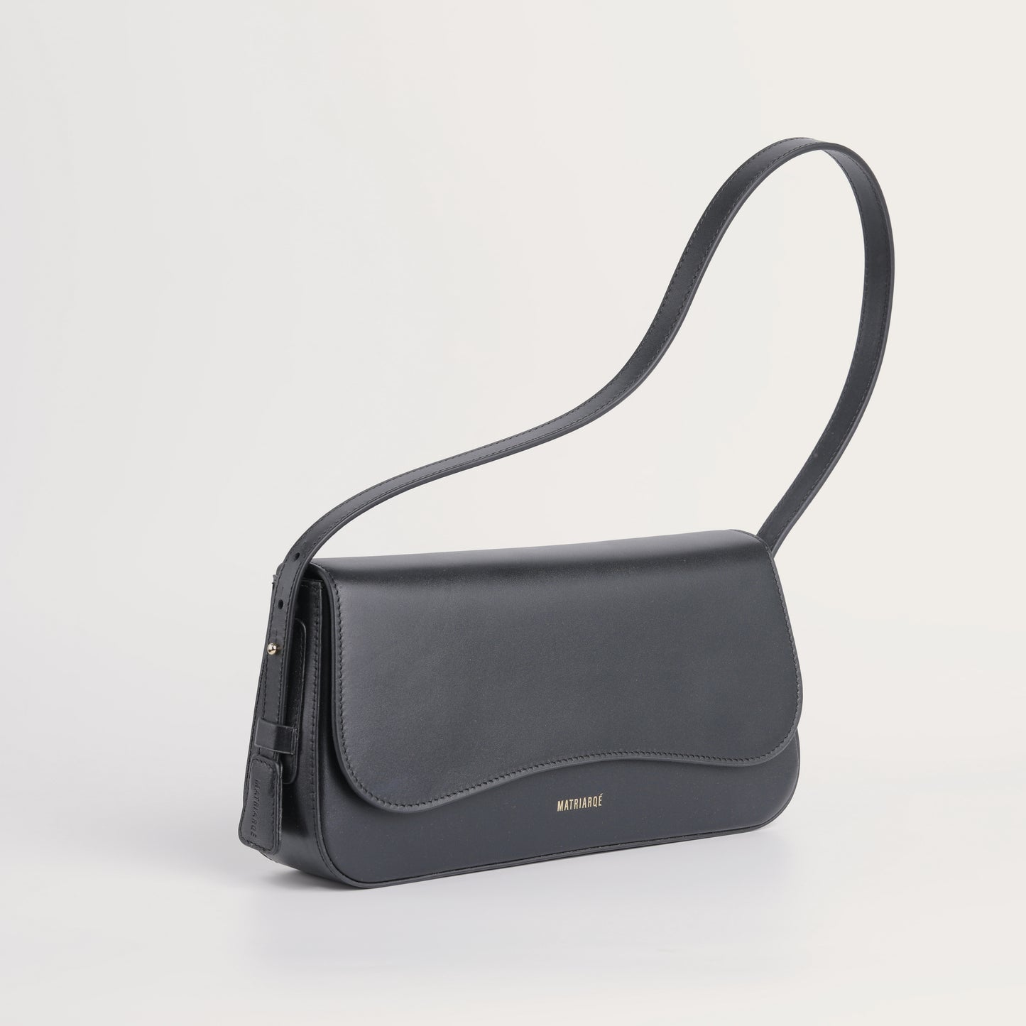 Otto Baguette Bag in Leather - Black