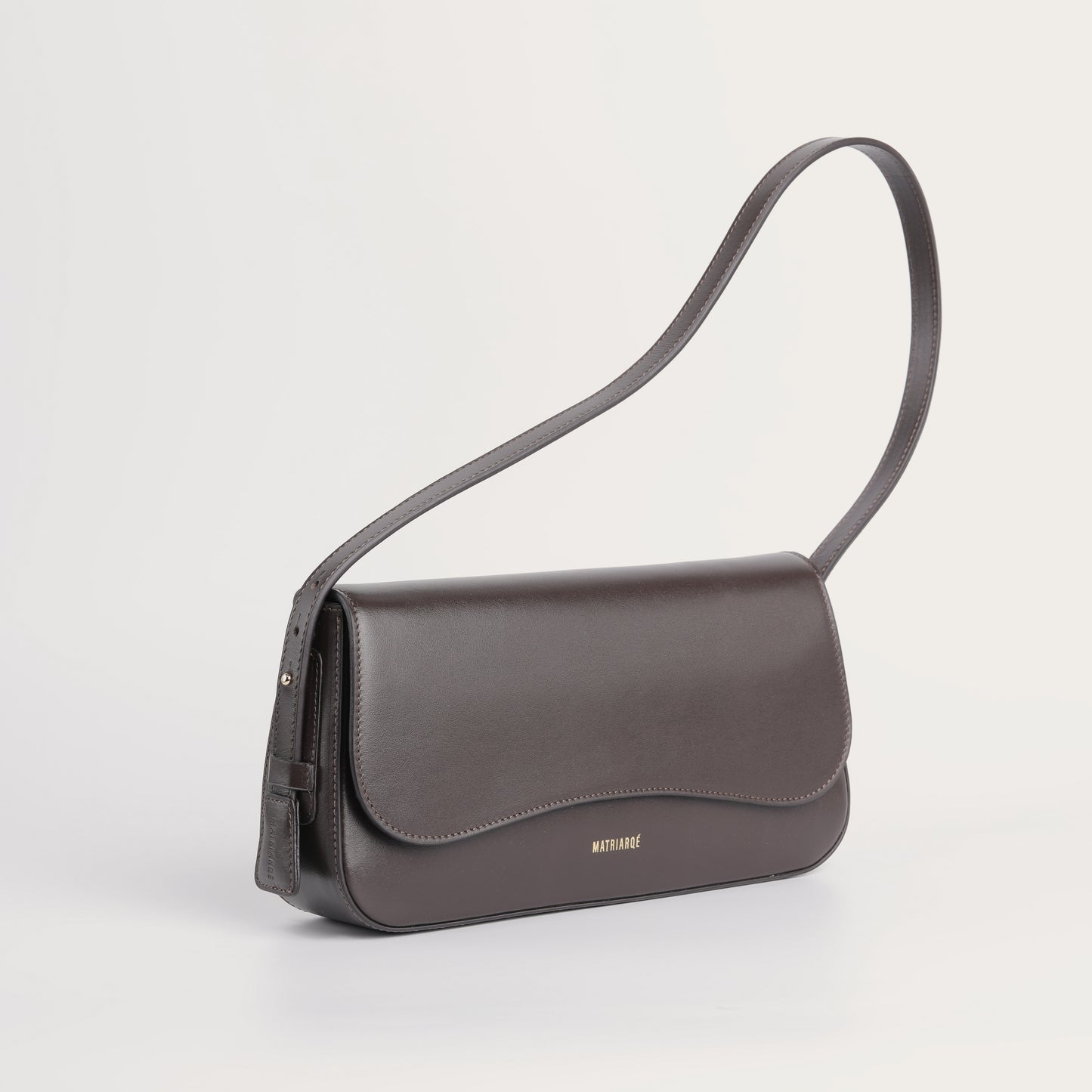 Otto Baguette Bag in Leather - Brown