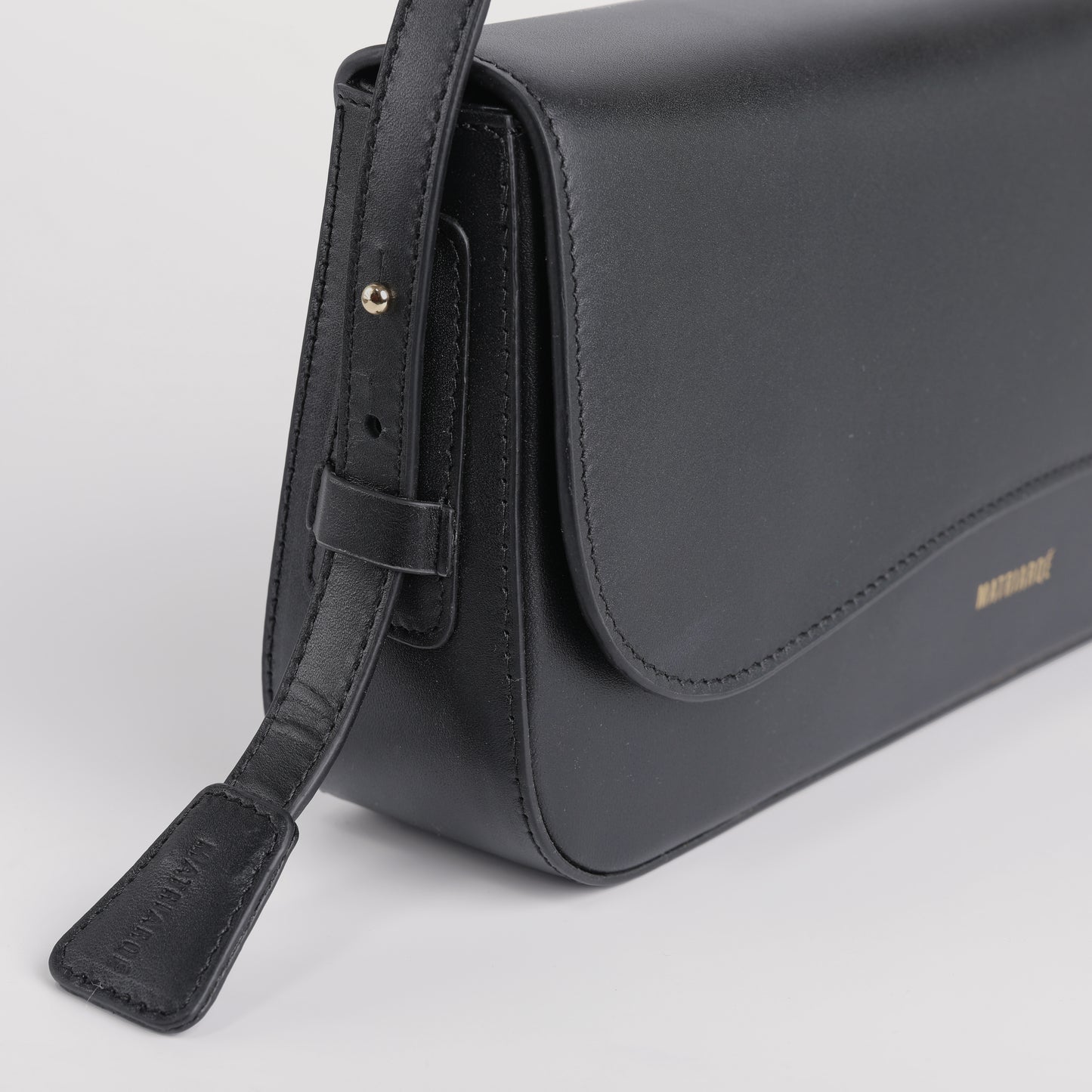 Otto Baguette Bag in Leather - Black