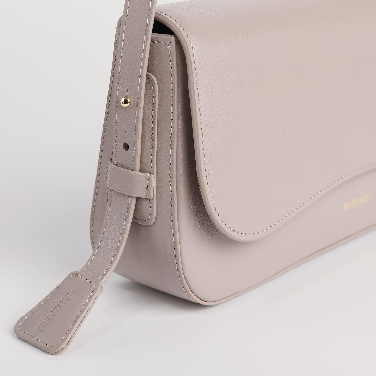 Otto Baguette Bag in Leather - Taupe