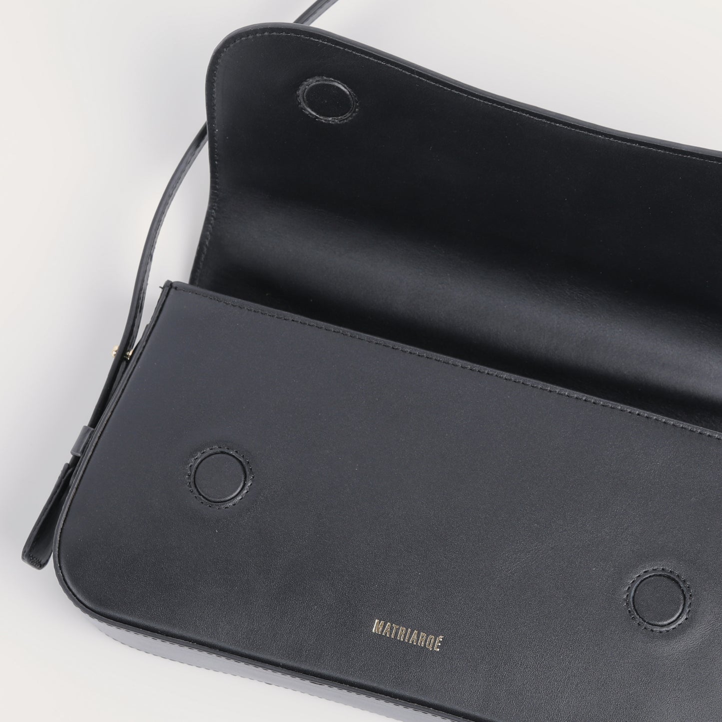 Otto Baguette Bag in Leather - Black