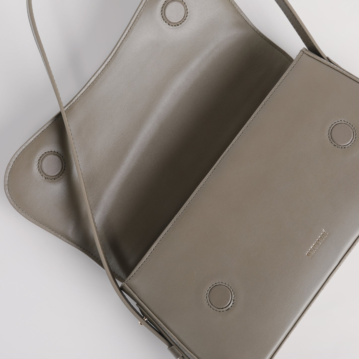 Otto Baguette Bag in Leather - Olive